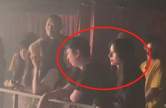 青岛吃瓜网红事件视频,一场网络舆论的风暴与反思  第3张 青岛吃瓜网红事件视频,一场网络舆论的风暴与反思  第3张