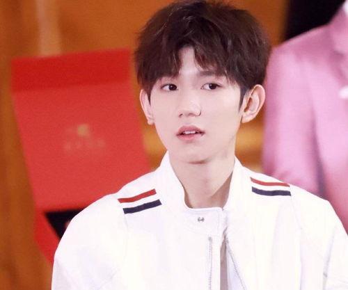 王源最新爆料朱一龙,揭秘神秘友情背后的故事  第2张 王源最新爆料朱一龙,揭秘神秘友情背后的故事  第2张